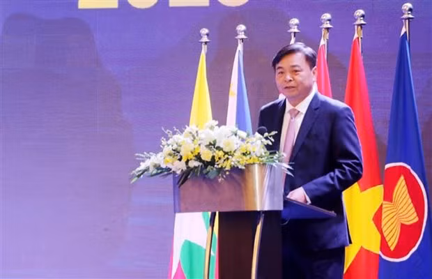 Le vice-ministre vietnamien de l'Agriculture et du Développement rural, Nguyên Hoàng Hiêp, lors de la réunion. Photo: VNA