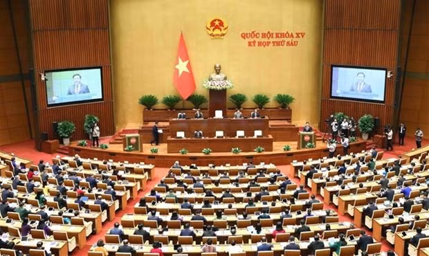 Le Président de l'Assemblée nationale Vuong Dinh Huê prononce le discours d'ouverture de la 6e session de la XVe Assemblée nationale. Photo: VNA.