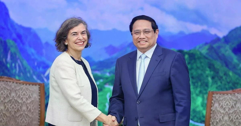 Le Premier ministre Pham Minh Chinh reçoit l'ambassadrice d'Espagne au Vietnam, Carmen Cano De Lasala. Photo : VNA. 