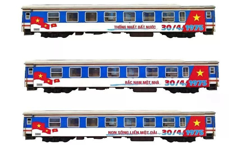 Le "Train de la Réunification » est spécialement conçu comme un hommage roulant à cet événement historique. Photo: VNR 