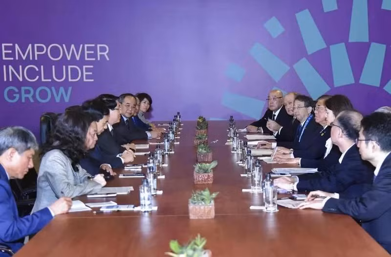 Le président vietnamien Luong Cuong a rencontré le Premier ministre japonais Shigeru Ishiba, à l'occasion de la Semaine des dirigeants de l’APEC 2024 à Lima, au Pérou, le 16 novembre 2024 Photo : VNA 