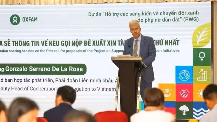 M. Gonzalo Serrano, chef adjoint de la coopération au développement de l’Union européenne au Vietnam, s’est exprimé lors du lancement du projet à Hanoï.