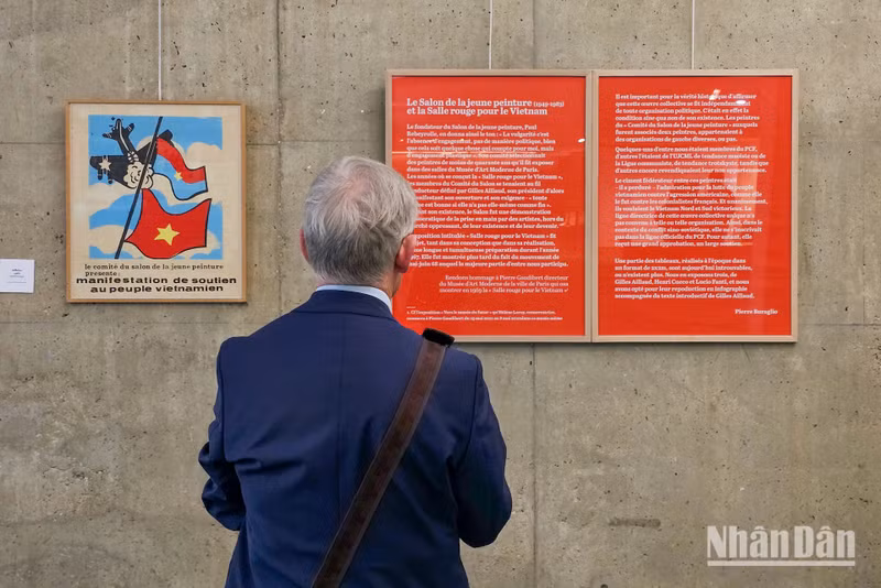 L’utilisation du langage artistique pour protester contre la guerre a attiré la participation de nombreux artistes issus de diverses tendances de gauche ou indépendants de toute organisation. Photo : Minh Duy