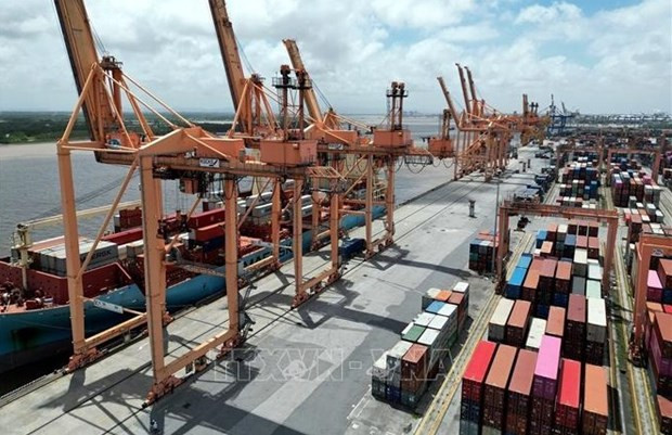 La transformation numérique dans le secteur du transport et de la logistique est l'un des huit domaines prioritaires auxquels le gouvernement accorde une attention particulière. Photo : VNA.