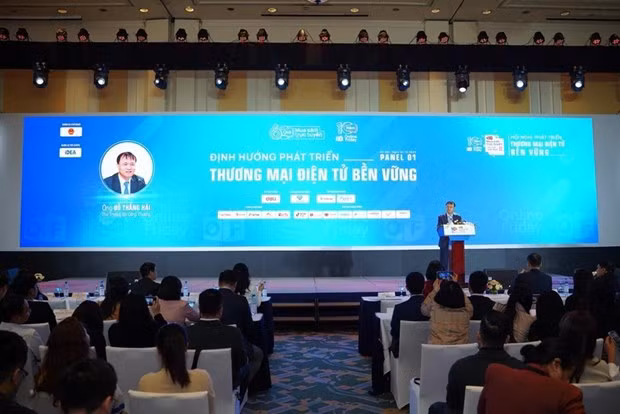 Le vice-ministre de l’Industrie et du Commerce, Dô Thang Hai s'exprimant lors de la conférence, à Hanoi, le1er décembre. Photo : VNA.