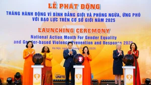 Cérémonie de lancement du Mois d'action pour l'égalité des genres et la prévention et la réponse aux violences basées sur le genre 2025. Photo: VietnamPlus
