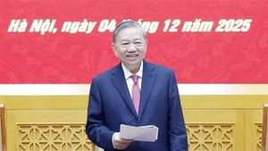 Le secrétaire général du Parti, Tô Lâm, secrétaire de la Commission militaire centrale lors de la réunion. Photo : VNA.