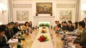 Le vice-ministre des Affaires étrangères Nguyen Manh Cuong et son homologue indien Periasamy Kumaran coprésident la 13ᵉ consultation politique entre le Vietnam et l’Inde ainsi que leur 10ᵉ dialogue stratégique au niveau de vice-ministre des Affaires étrangères. Photo : VNA.