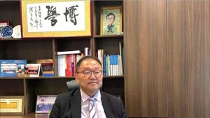 Le Professeur Wong Kam-fai de l'Université chinoise de Hong Kong et membre du Conseil législatif de Hong Kong. Photo: VNA
