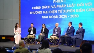 Des experts partagent leurs analyses lors du forum. Photo: vneconomy.vn