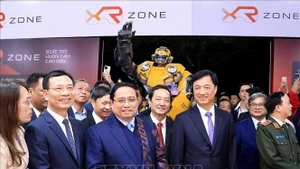 Le Premier ministre Pham Minh Chinh (centre) TechFest Vietnam 2025, placé sous le thème « L’innovation entrepreneuriale pour tous – Nouveau moteur de la croissance ». Photo : VNA.