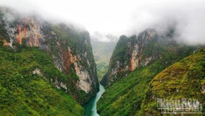 Le canyon Tu San – considéré comme « le plus majestueux » du fleuve Nho Que.