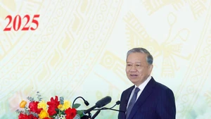 Le secrétaire général du Parti communiste du Vietnam, To Lam, s'exprime lors de la conférence nationale, à Hanoi, le 19 décembre. Photo : VNA.