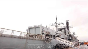 La frégate britannique HMS Richmond au port international de Nha Rong - Khanh Hoi, à Hô Chi Minh-Ville. Photo : VNA.