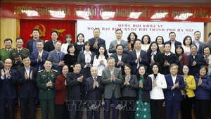 Le leader du Parti Tô Lâm et les délégués. Photo : VNA.