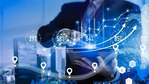 Hue accélère sa transition numérique, des marchés traditionnels aux villages de métiers