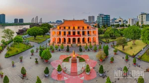 Le quai Nha Rong à Ho Chi Minh-Ville, au Sud du Vietnam.