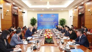 Le 10ᵉ dialogue théorique entre le Parti communiste du Vietnam (PCV) et le Parti social-démocrate d’Allemagne (SPD). Photo: VNA