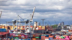 Port de marchandises à Hambourg, en Allemagne. Photo: VNA