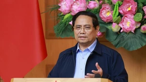 Le Premier ministre Pham Minh Chinh s’exprime lors de la réunion, à Hanoi, le 1er octobre 2025. Photo : VNA.