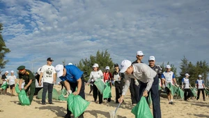 Environ 3,2 tonnes de déchets ont été collectées lors de l'événement Hue Plogging 2025. Photo : khamphahue.