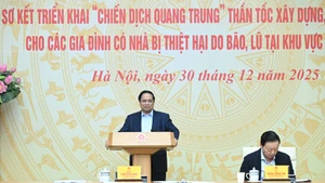 Le PM Pham Minh Chinh préside la conférence.