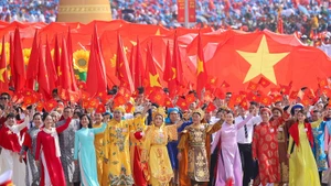 Le bloc du secteur de la Culture et des Sports participant au défilé de l’événement A80. Photo : VGP.
