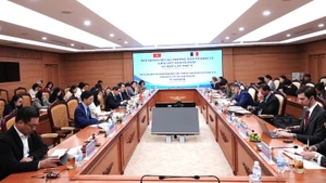 La 9ᵉ session du Dialogue économique de haut niveau Vietnam-France s'est tenue le 6 novembre à Hanoï. Photo : NDEL.