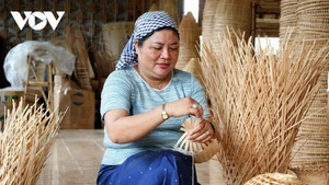 Mme Bach Thuy, directrice de la Coopérative de vannerie en bambou et rotin Thuy Tuyet.