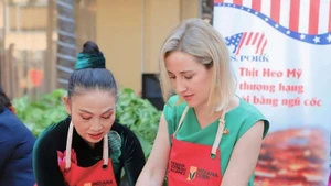 Les ambassadeurs à la découverte du Têt traditionnel du Vietnam