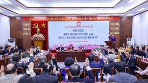 Vue des deuxièmes conférences consultatives du présidium du Comité central du Front de la Patrie du Vietnam. Photo : Mattran.