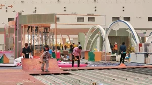 Les stands sont en cours d’aménagement intensif. Photo : VNA.