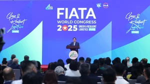 Le Vietnam appelle à développer une logistique mondiale verte, numérique et durable