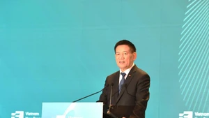 Le vice-Premier ministre Ho Duc Phoc a assisté et donné une orientation stratégique lors du Forum de la Nouvelle économie du Vietnam 2025, tenu le 2 octobre à Hanoï. Photo : VNA.
