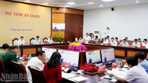 Lors de la réunion. 