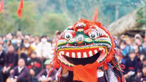 La danse du lion-chat est une expression culturelle caractéristique des Tay et Nung de Lang Son. Photo : NDEL.