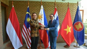 Le Vietnam achève son mandat à la présidence du Comité de l’ASEAN à Santiago (Chili) et le transmet à l’Indonésie. Photo : Ambassade du Vietnam au Chili.