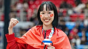 Ha Thi Hanh n'a pas besoin d'une taille imposante pour briller dans les compétitions nationales et internationales. Photo : phunuvietnam.