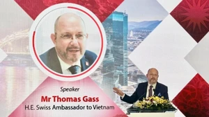 L’ambassadeur de Suisse au Vietnam, Thomas Gass, revient sur les résultats de la coopération entre les deux pays de 1991 à 2024. Photo: congthuong