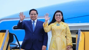 Le Premier ministre Pham Minh Chinh et son épouse. Photo : VGP.