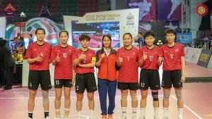 L’équipe féminine vietnamienne de sepak takraw remporte pour la première fois une médaille d’or en Coupe du monde. Photo : Fédération de sepak takraw du Vietnam.