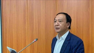 Le prof. associé-docteur Nguyen Duy Loi, rédacteur en chef de la Revue des Sciences sociales du Vietnam. Photo : VNA.