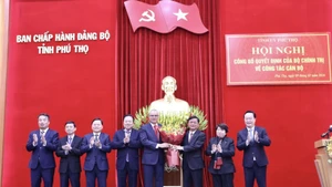 Pham Dai Duong, membre du Comité central du Parti et chef adjoint de la Commission centrale des politiques et des stratégies du Parti, est désigné secrétaire du Comité provincial du Parti de Phu Tho pour le mandat 2025-2030. Photo: VNA