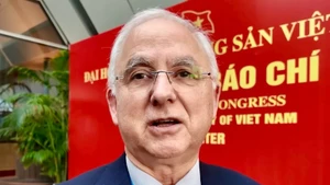 Manuel Rodríguez, membre du Comité politique du Comité central du Parti communiste portugais (PCP) et rédacteur en chef du journal officiel Avante. Photo : VNA.