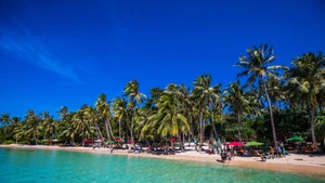 Les médias français saluent Phu Quoc comme nouveau symbole de la renaissance du tourisme en Asie. Photo : VNA.