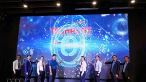 Des délégués lors du lancement de la nouvelle version de la plateforme d'échange technologique de Hô Chi Minh-Ville. Photo : VNA