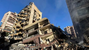 Scènes de destruction après des frappes aériennes israéliennes dans le quartier d’Aïcha Bakkar, au centre de Beyrouth, au Liban. Photo : Xinhua/VNA.