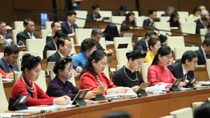 Des députées de l’Assemblée nationale lors de la séance d’ouverture de la 9ᵉ session de la 15ᵉ législature de l’Assemblée nationale. Photo : VNA