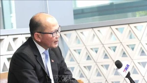 Le Master Uch Leang, chef par intérim du Département des études Asie-Afrique et Moyen-Orient de l’Institut des relations internationales du Cambodge (Académie royale du Cambodge). Photo : VNA