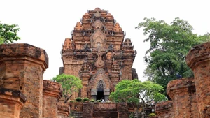 La tour de la déesse Bà Pô Nagar, à Khanh Hoa. Photo : VNA/CVN.